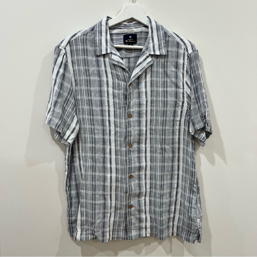 Ben Sherman Men's Blue and White Striped Short Sleeve Button Down Shirt Medium